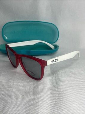 Nectar Chucktown Strawberry Colada Sunglasses Red White UV400 Smoke Mirror Lens